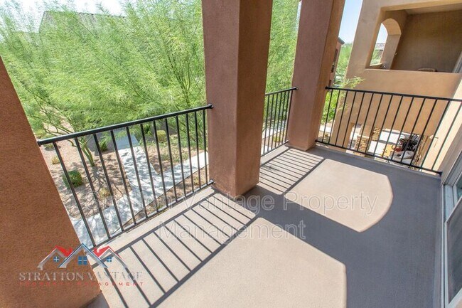 Building Photo - 2821 S Skyline Dr