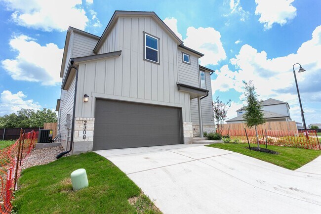 Primary Photo - Beautiful 3 Bedroom, 3 Bathroom Home in Ro...