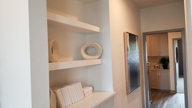 Building Photo - Stunning Fully Furnished Tri-Level Townhome 4BD/4BATHS! Central AC/Heat with Solar! 2 Car attache...