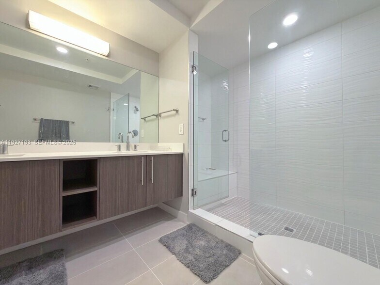 Building Photo - 7751 NW 107th Ave