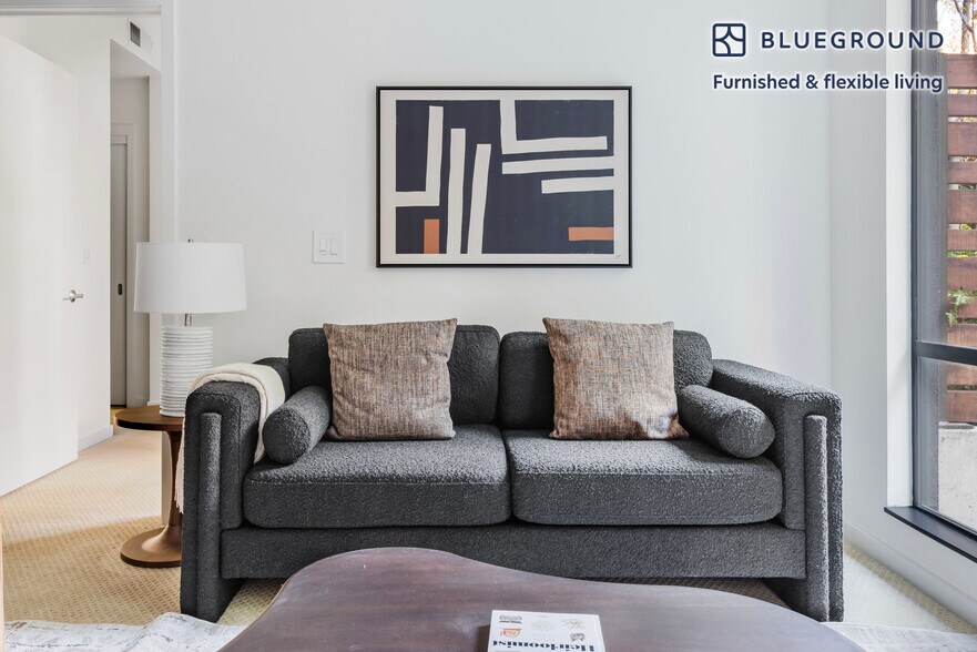 Building Photo - 388 Santana Row