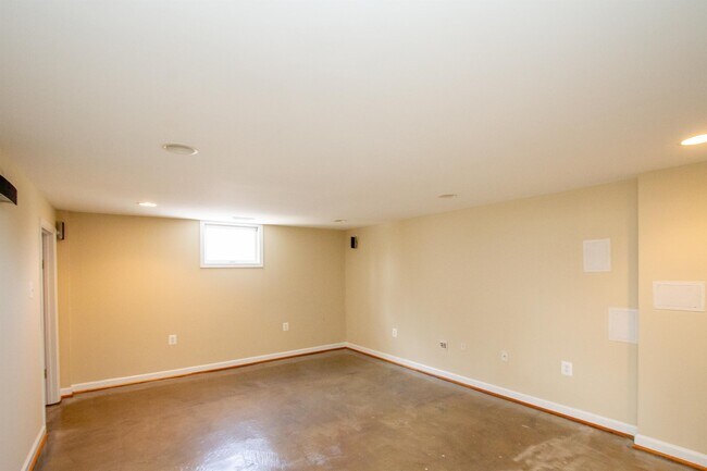 Building Photo - 13308 Fort Washington Rd