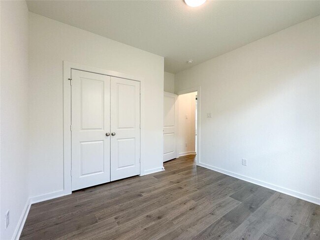 Building Photo - 541 Sand Branch Dr