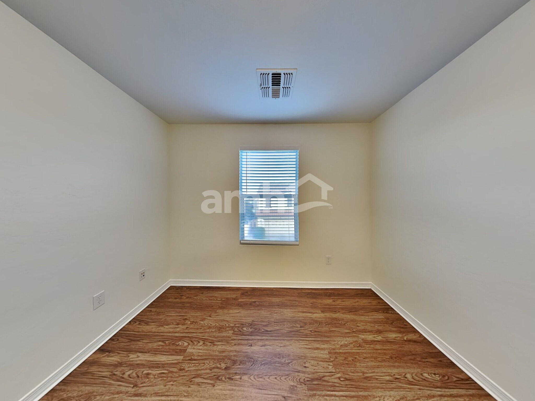 Building Photo - 739 W Paseo Celestial