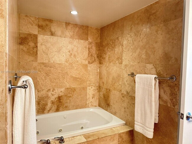 Building Photo - 251 Crandon Blvd