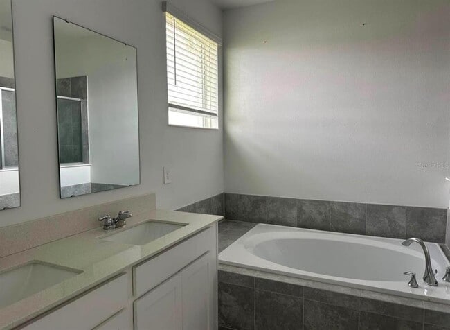 Building Photo - 265 Bogey Dr