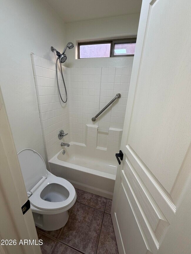 Building Photo - 46058 W Tulip Ln