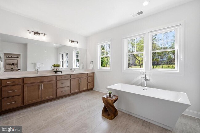 Building Photo - 6203 Mori St