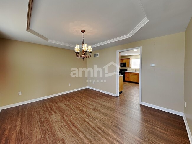 Building Photo - 10213 Waterford Ct