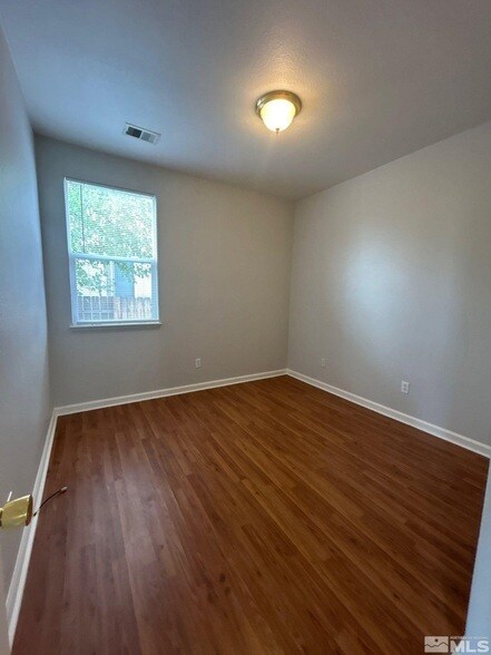 Building Photo - 2841 Granville Dr