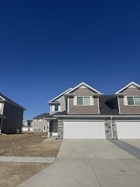 Building Photo - 158 W Olson Ave