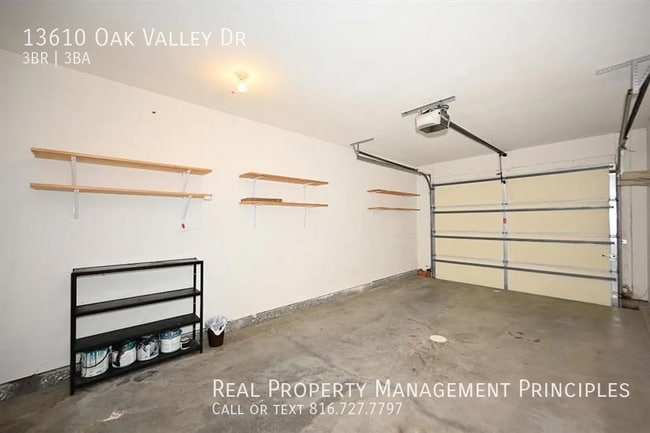 Building Photo - 13610 Oak Valley Dr