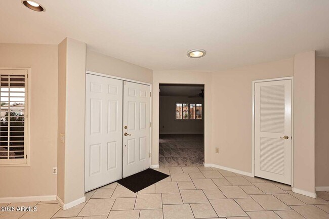 Building Photo - 14211 N Cameo Dr