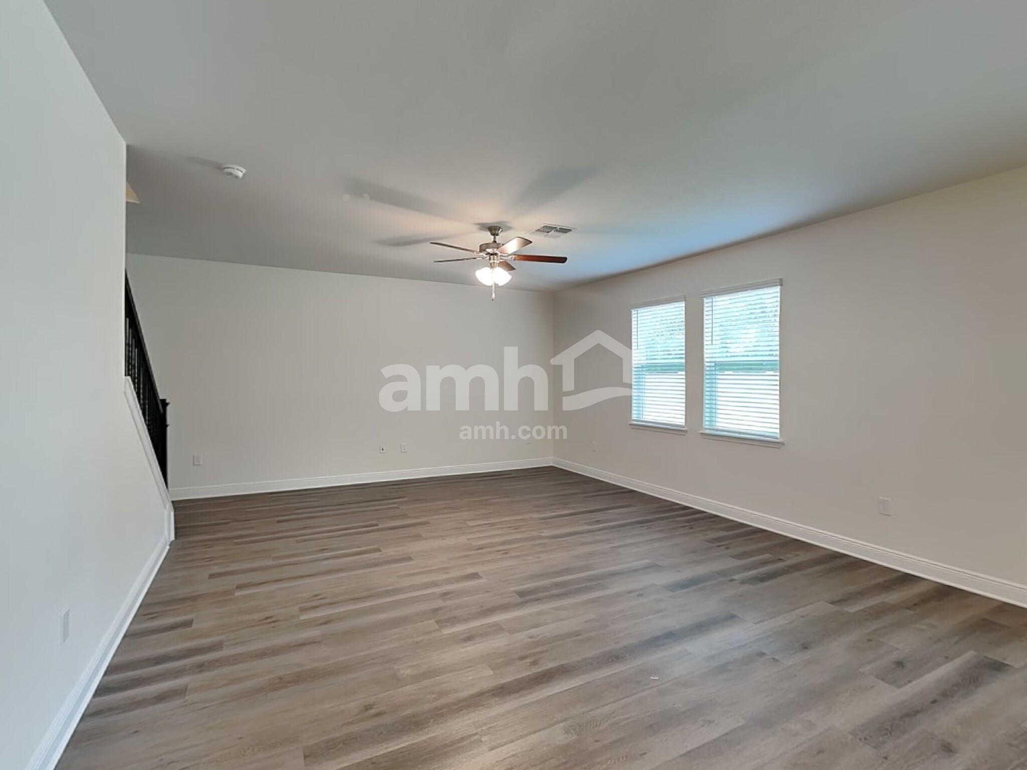 Building Photo - 1004 Heavenly Dr