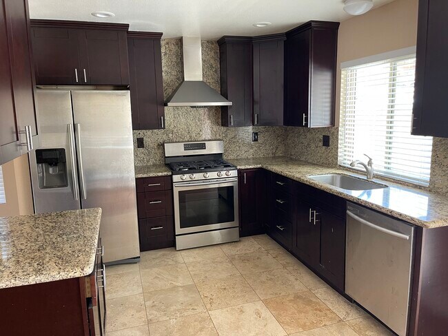 Building Photo - 11067 Alonda Ct