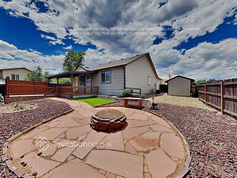 Building Photo - 4813 Neon Way