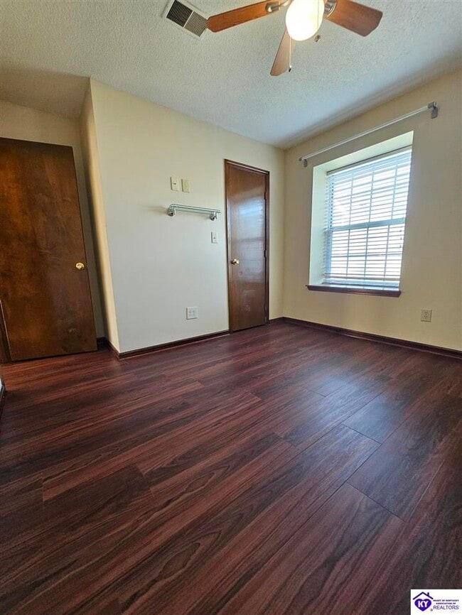 Building Photo - 508 Independence Ct