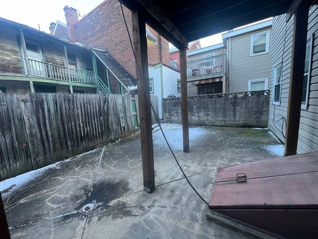 Building Photo - 11 Enon Wy