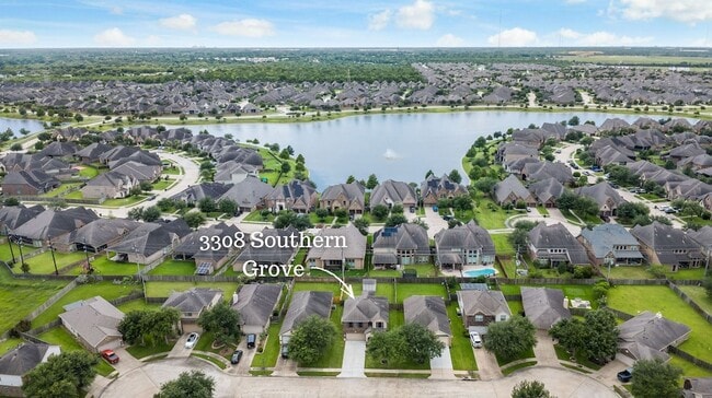 Building Photo - 3308 Southern Grove Ln