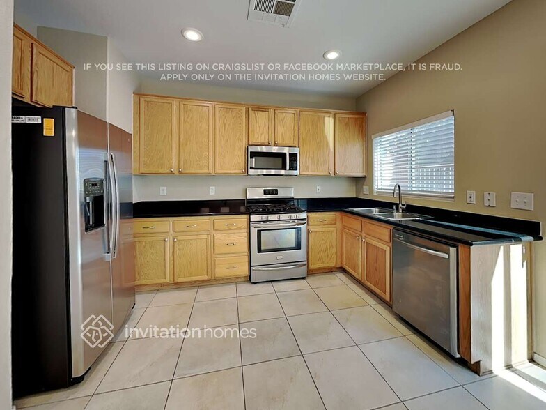 Building Photo - 10513 Sun Palace Ct