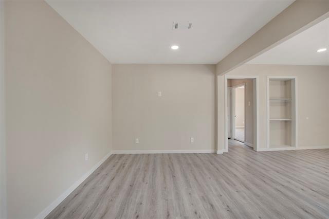 Building Photo - 2709 Kilburn Ave