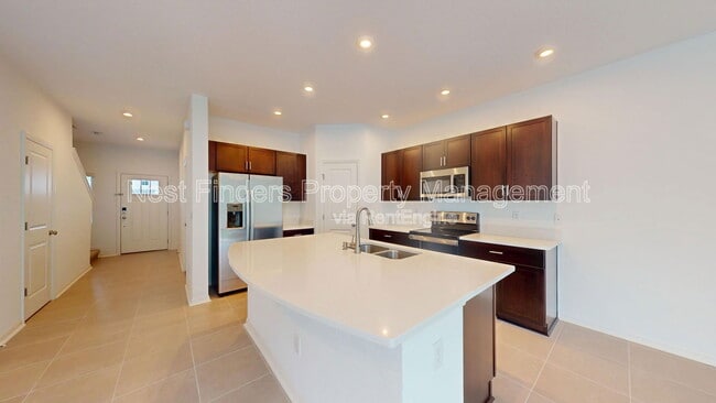 Building Photo - 358 Annies Pl