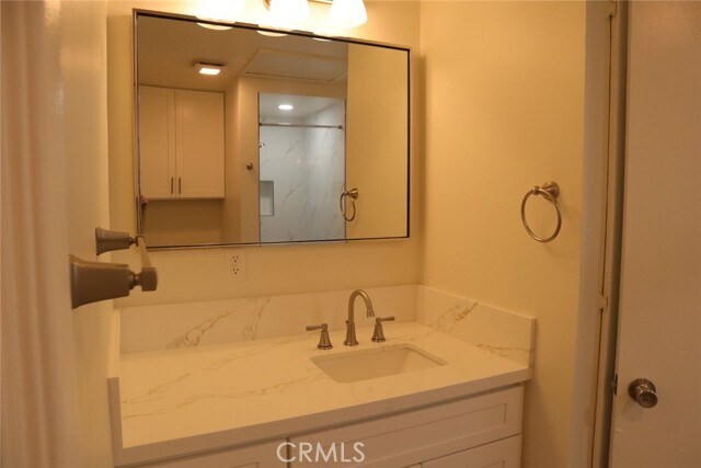 Building Photo - 234 Avenida Miramar