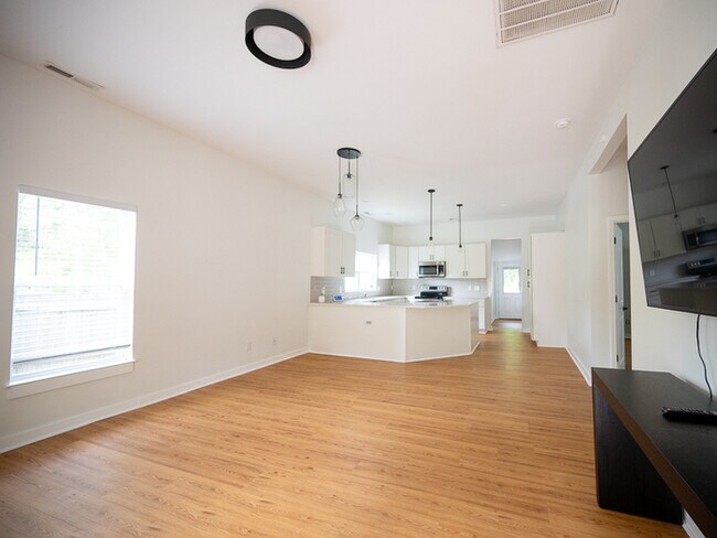 Building Photo - 103 Truce Street, Durham NC  27703