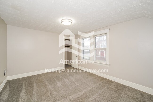 Building Photo - 2117 W 85th St