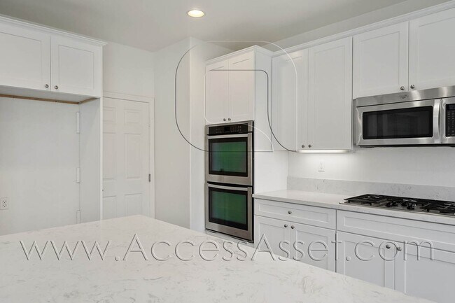 Building Photo - 8036 Englesma St
