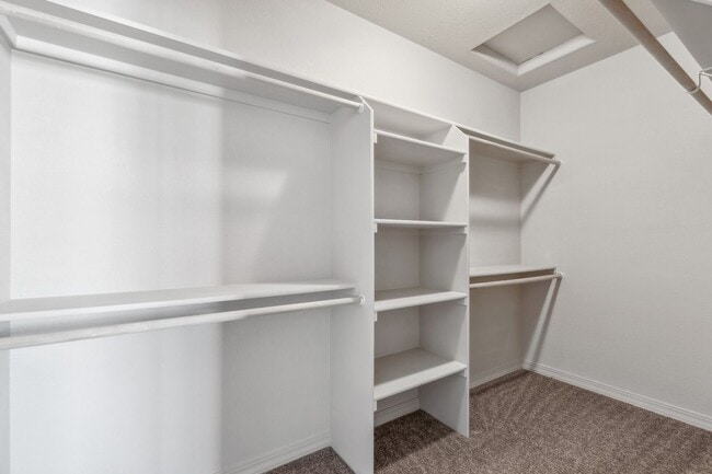 Building Photo - Adorable 3 bedroom. 2.5 bathTownhome in Columbia Falls