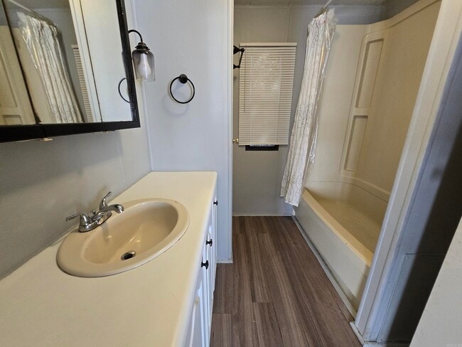 Building Photo - 301 SE 3rd St