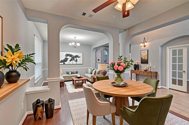 Building Photo - 2409 Shorebrook Dr