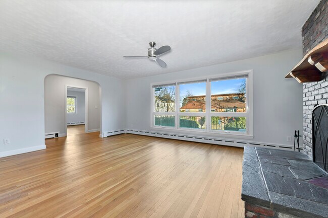 Building Photo - 55 Fox Hill Rd