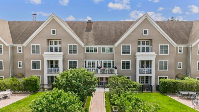 Building Photo - 77 Havemeyer Ln