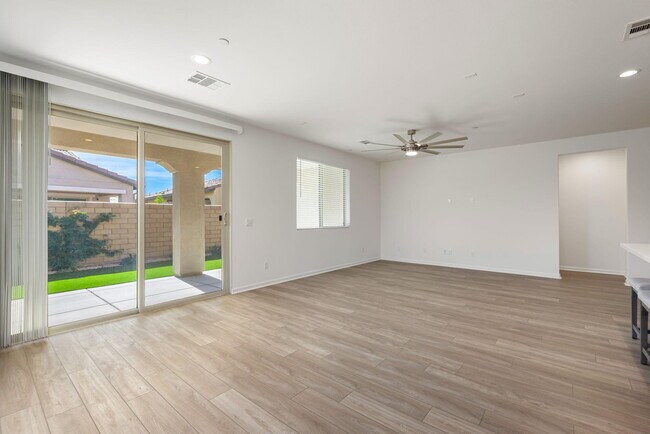 Building Photo - 78879 Fortuna Pl