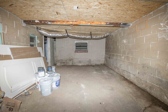 Building Photo - 4112 Edington Rd