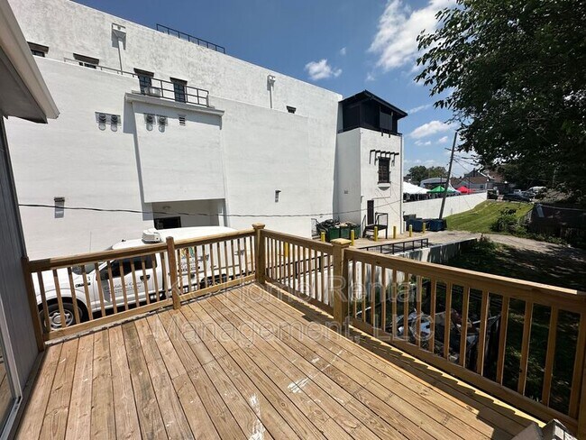 Building Photo - 2311 Jarboe St