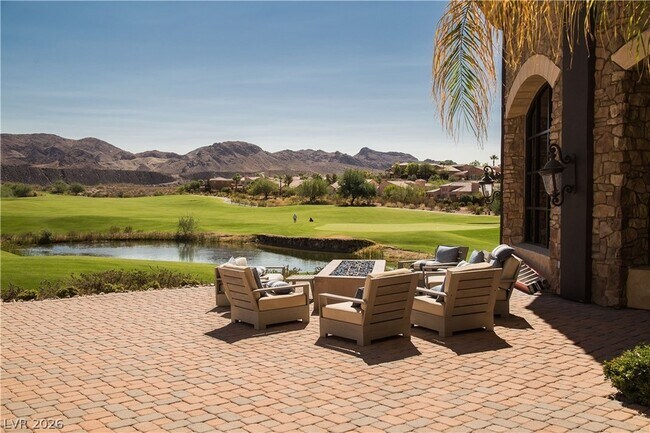 Building Photo - 5 Villa Ferrari Ct