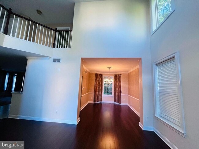 Building Photo - 115 Topaz Cir