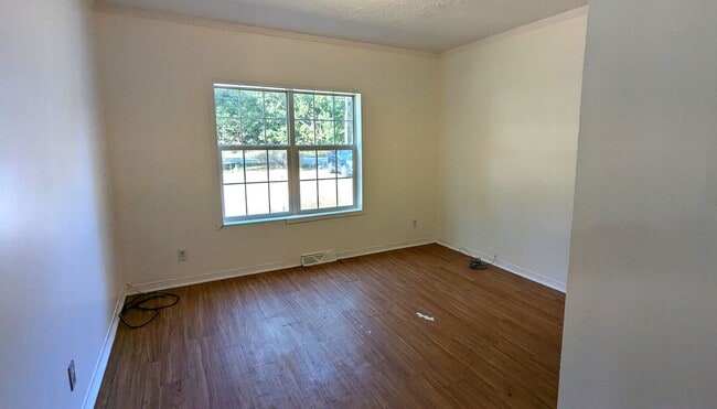 Building Photo - 182 N Walker Rd