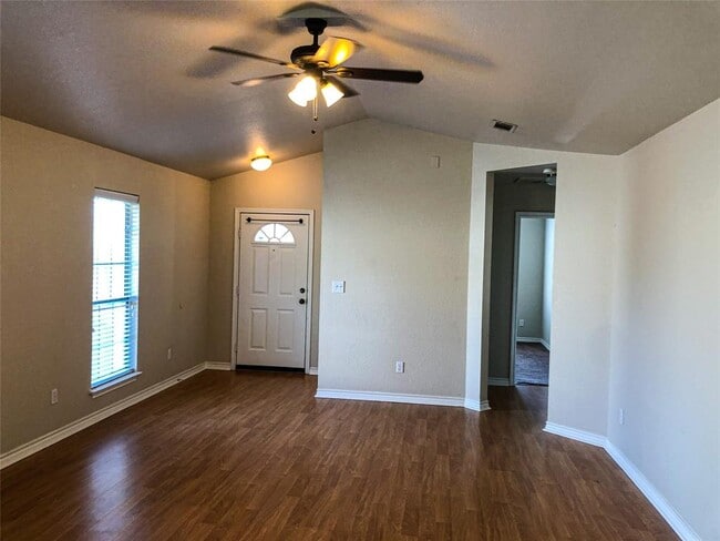 Building Photo - 113 Bolero Way