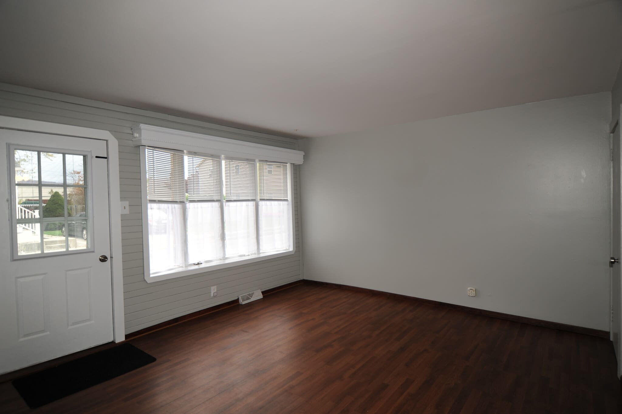 Building Photo - 375 Elm Ave