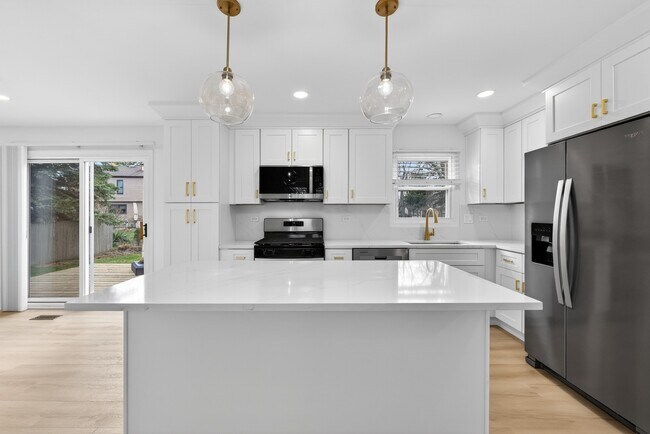 Building Photo - 2301 Providence Ct