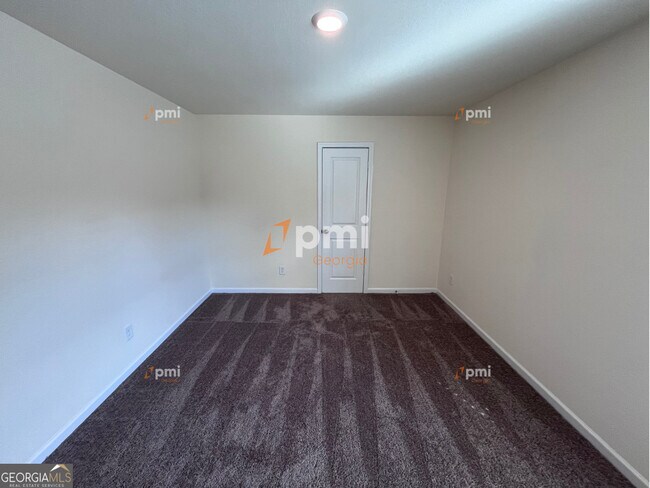 Building Photo - 521 Moline Wy