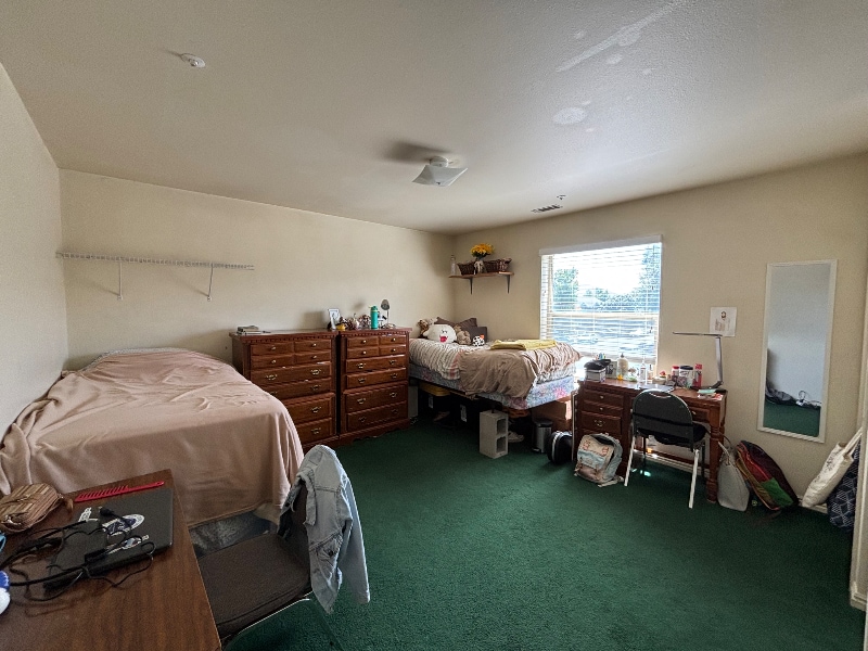 Building Photo - 284 E 600 N