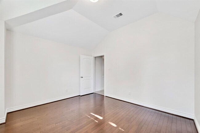 Building Photo - Summer Cloud Lane, Pearland, TX 77584 - 4 BR 2.5 BA single-family home