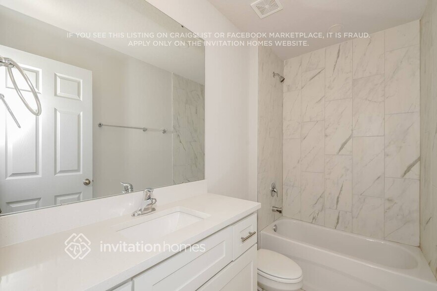 Building Photo - 5 Pineland Ln