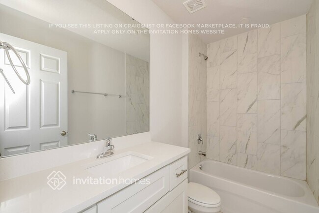 Building Photo - 9 Philmont Ln