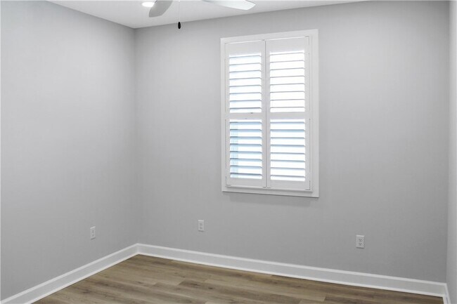 Building Photo - 905 Wayne St